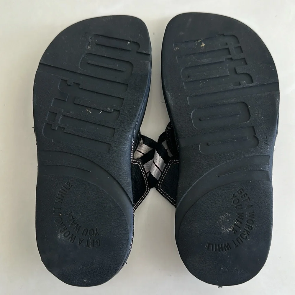 FITFLOP Thong Sandals Size 7 Black